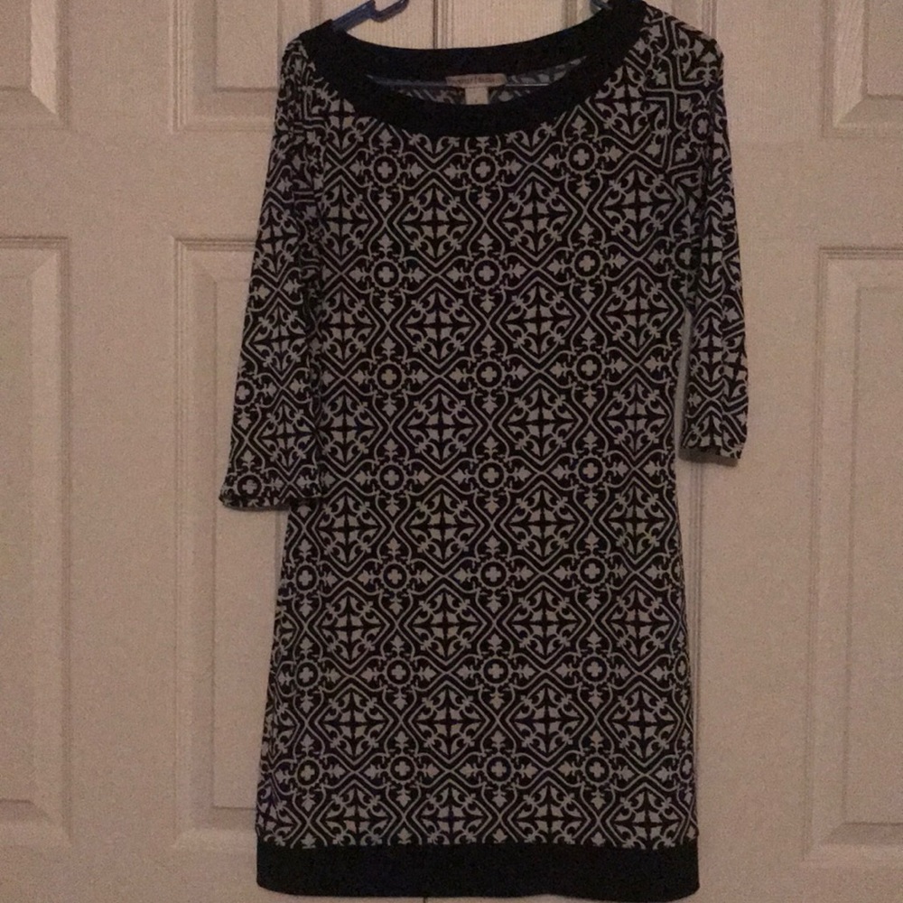 Black &white tunic.